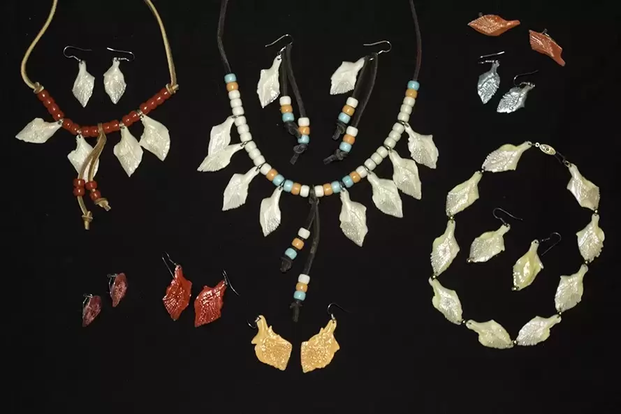 lai veicas amulets - krokodila zobi